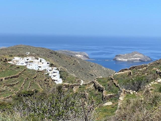 Serenity Living Platia, Tinos Exteriör bild